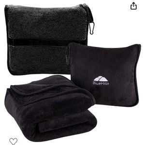 NWOT BlueHills Premium Soft Travel Blanket Pillow